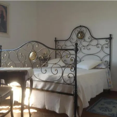 B&B Il Ginepro Di 스틴티노